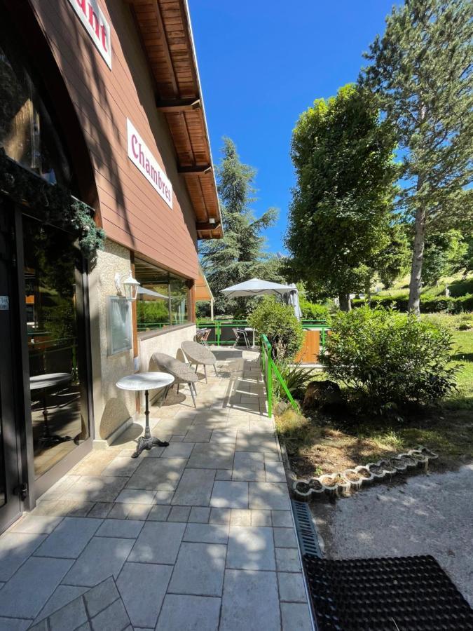 Logis Le Chalet Saint-Maurice-en-Trièves Eksteriør bilde