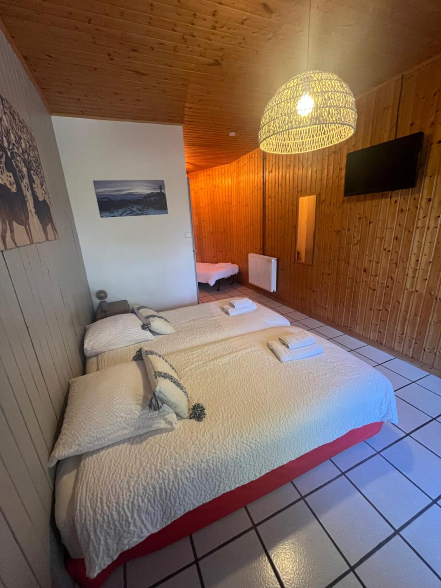 Logis Le Chalet Saint-Maurice-en-Trièves Eksteriør bilde