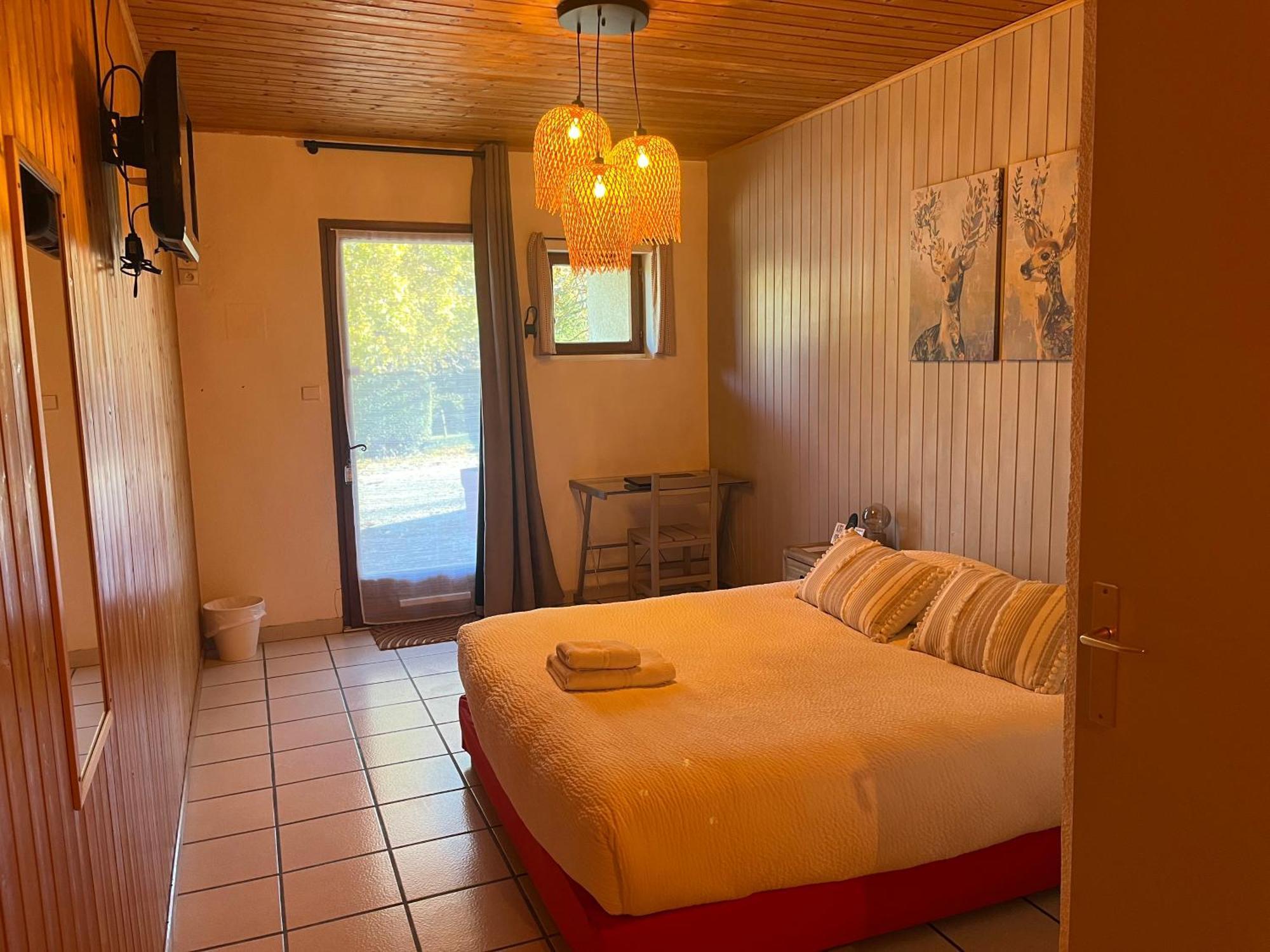 Logis Le Chalet Saint-Maurice-en-Trièves Eksteriør bilde