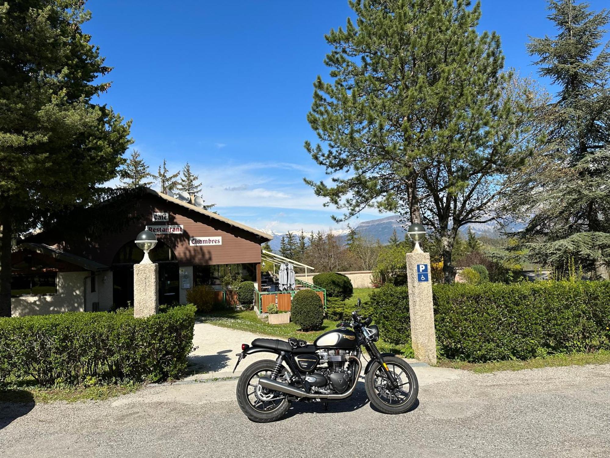 Logis Le Chalet Saint-Maurice-en-Trièves Eksteriør bilde