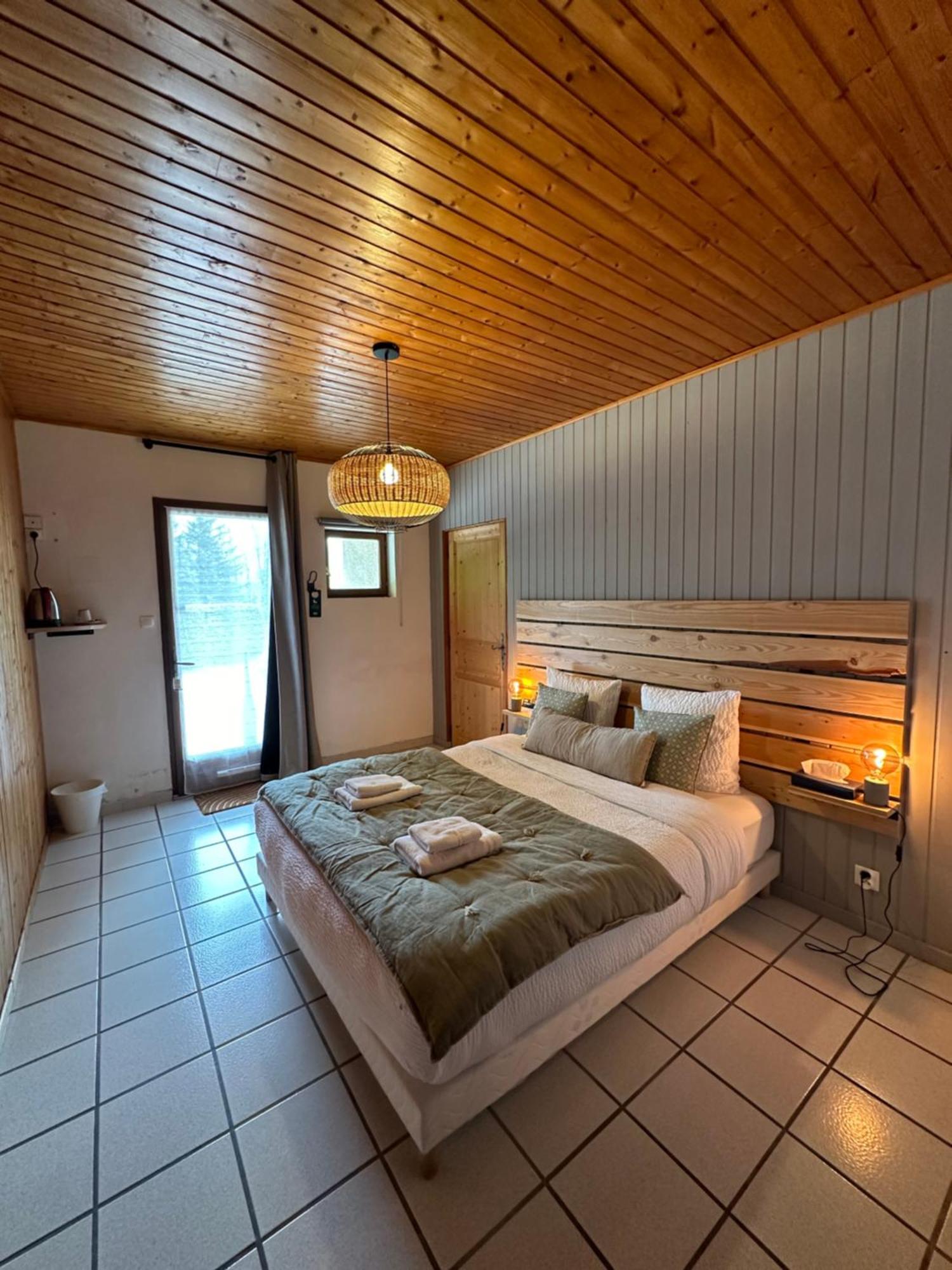 Logis Le Chalet Saint-Maurice-en-Trièves Eksteriør bilde